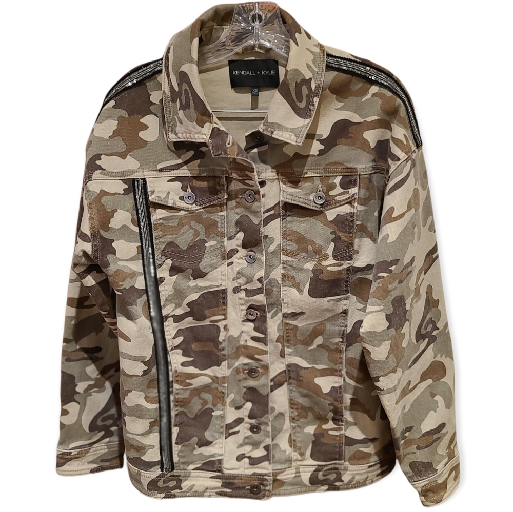 Kendall and Kylie Elevated Camo Denim Jacket With Sequin Embellishments … - Picture 8 of 12